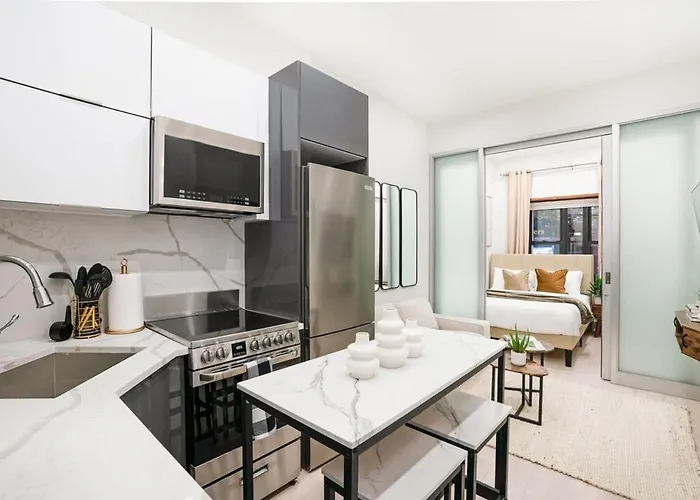 317-1B Modern 1Br Ues W D